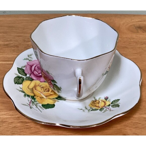Queen Anne Fine Bone China England Yellow and Pink Roses Tea Cup and Saucer - Picture 3 of 11